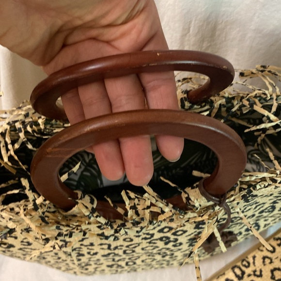 Leopard Print Beach Bag - Picture 9 of 11